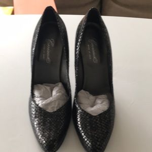 Elegant snake skin made in Italy stilettos size 8